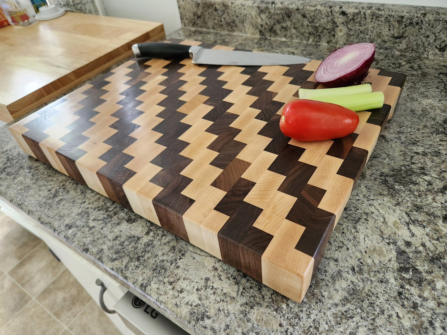 End Grain Butcher Block - Walnut and Maple - Large - 18" x 14 1/2" x 2"